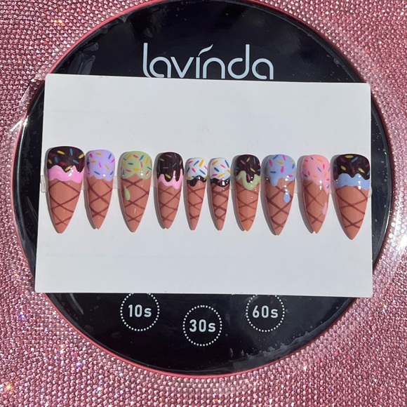 Ice Cream Cone press on nails - Picture 3 of 4